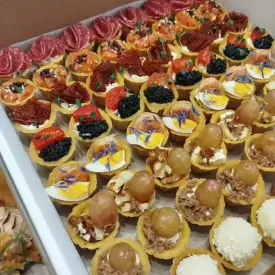 Бокс из мини-тарталеток «На всех хватит»